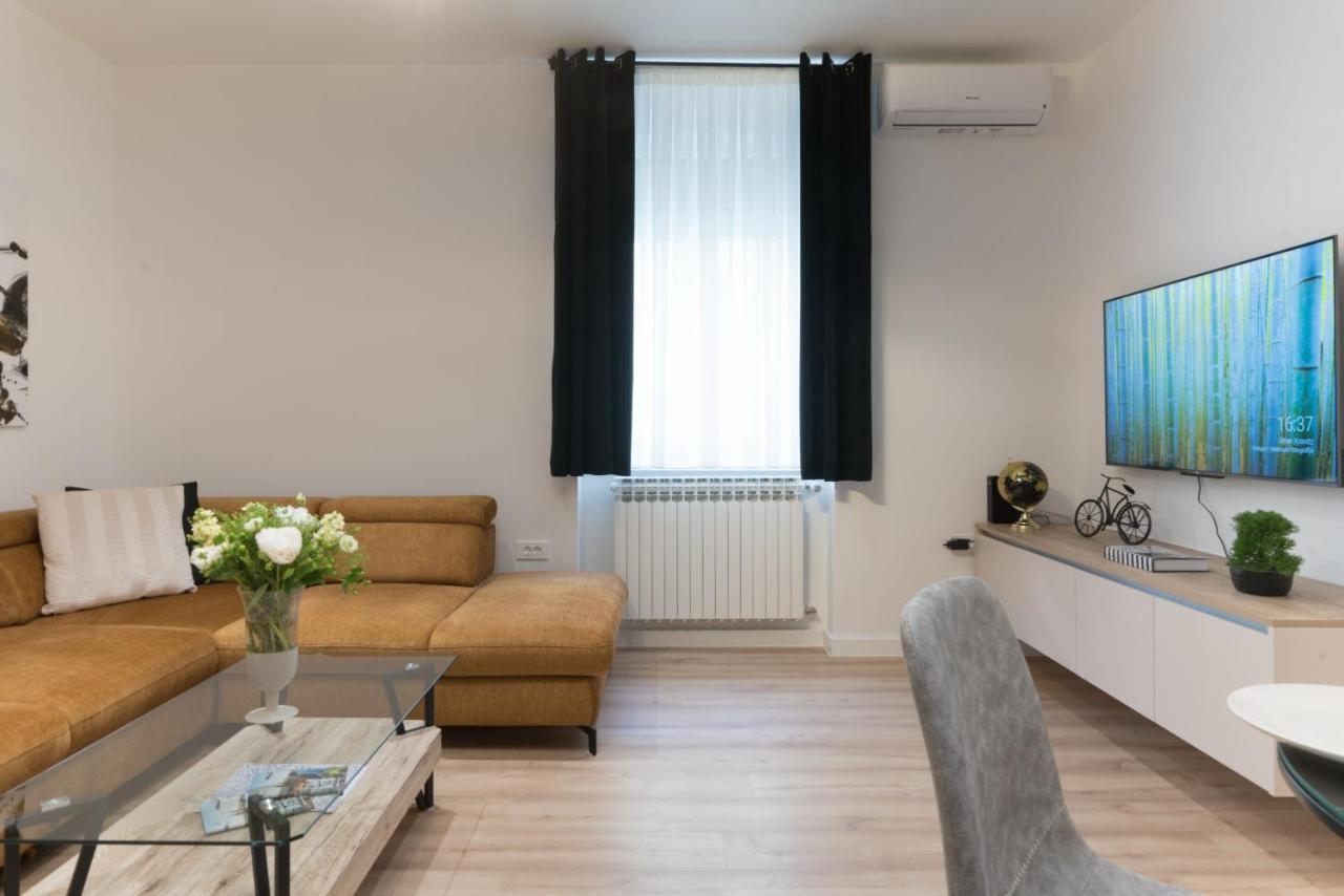 Apartment Palazzo, Zagreb Town Centre Buitenkant foto
