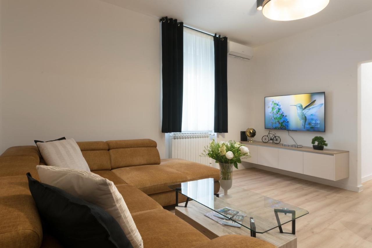 Apartment Palazzo, Zagreb Town Centre Buitenkant foto